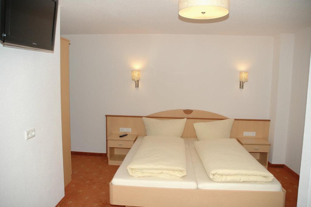 Appartementhaus zum Zegger Neustift im Stubaital Zimmer foto